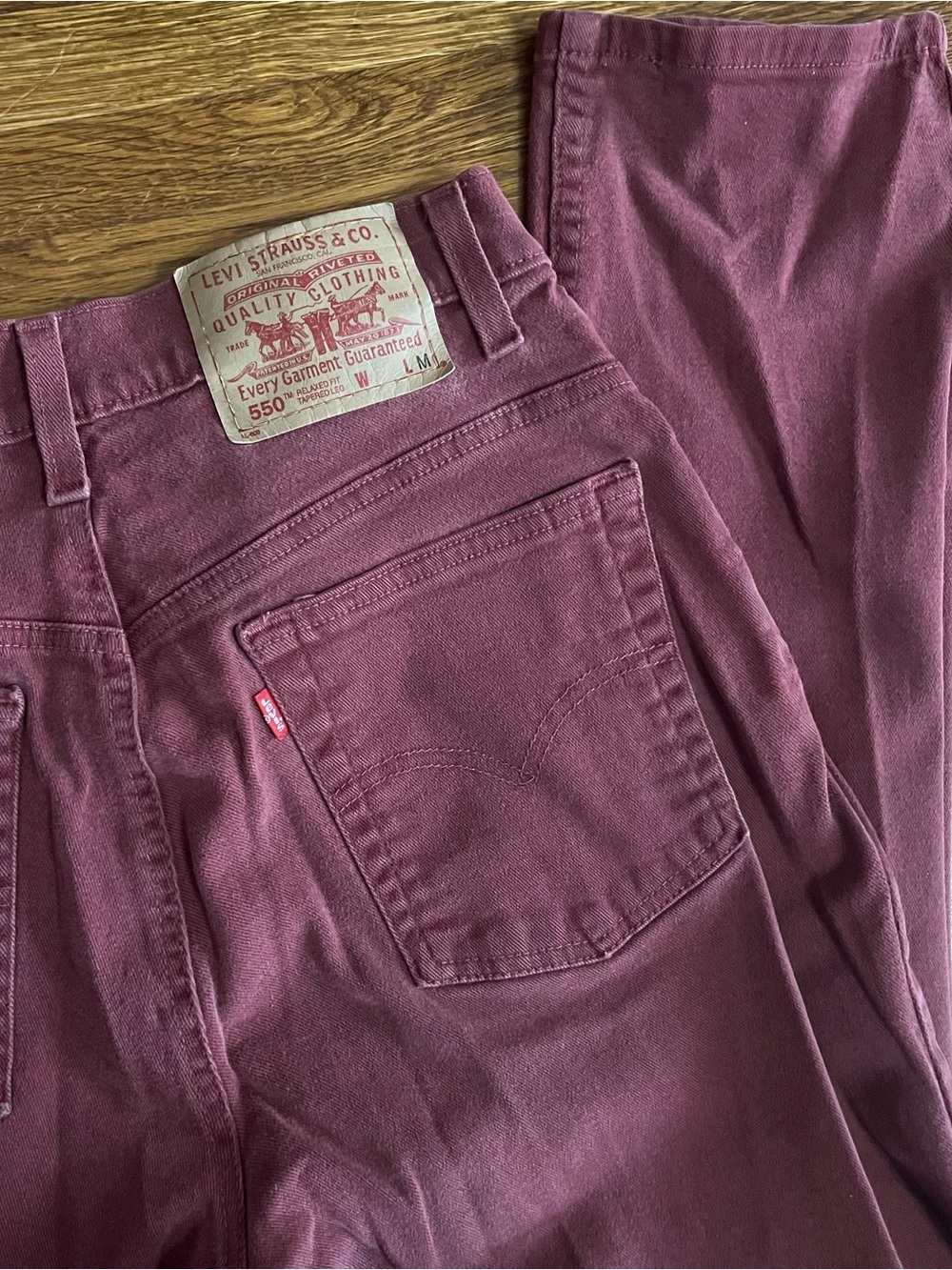 Vtg 2000 Levi’s 550 Burgundy Cotton Twill Pants Misses 10 Relaxed Tapered Y2K
